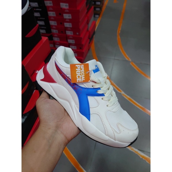 Ori Sale 60% Sepatu Diadora Putih BRAMO Women