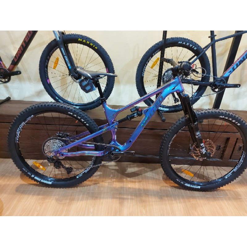 sepeda mtb 27.5 inch United Epsilon T6 2021 Purple