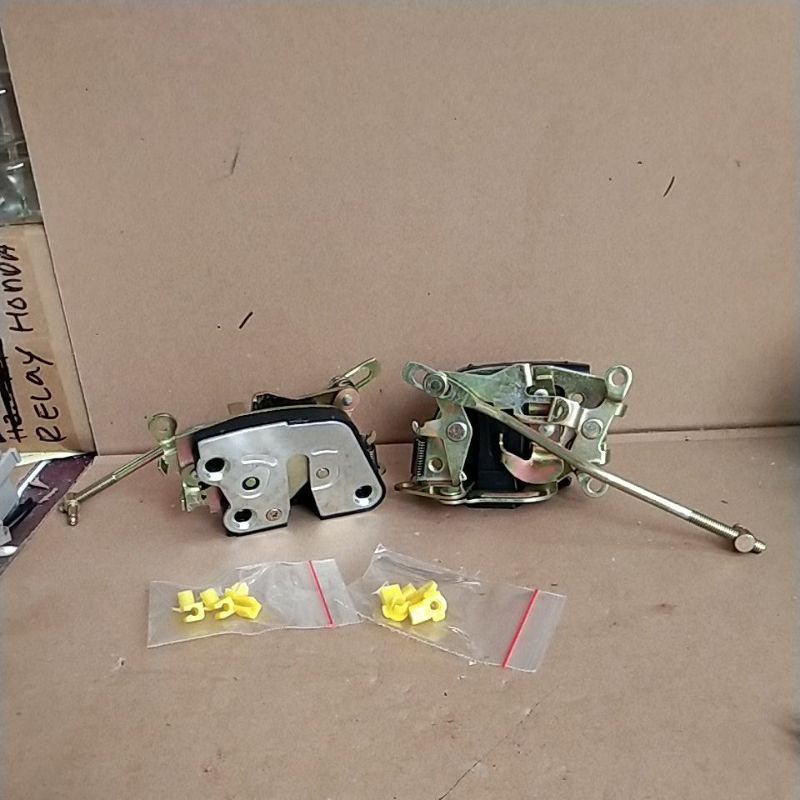 kunci pintu door lock L300 sepasang