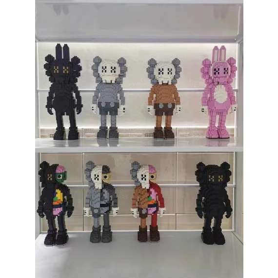 Kaws 36cm Ukuran Besar Model Bangunan Banyak Model