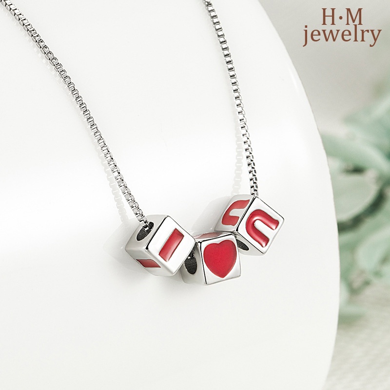 Kalung Rantai Dengan Liontin Kubus Motif Tulisan I Love U Gaya Vintage Untuk Wanita