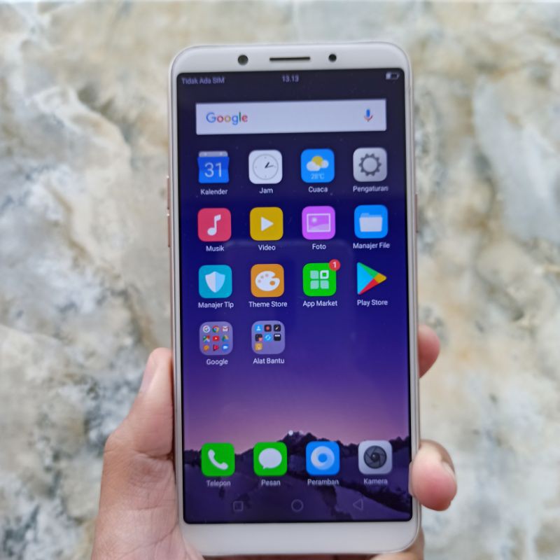 Oppo A83 ram 3 internal 32 gb seken