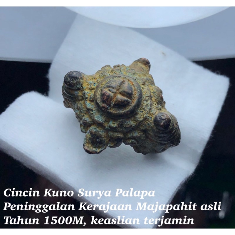 Cincin kuno Surya Palapa jaman Majapahit 1500M