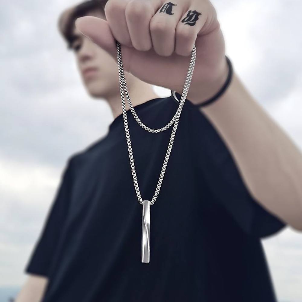 Needway  Simple Spiral Necklace Hip Hop Pendant Necklace Clavicle Chain Punk Creative Men Rectangle Minimalist Boys Fashion Jewelry/Multicolor