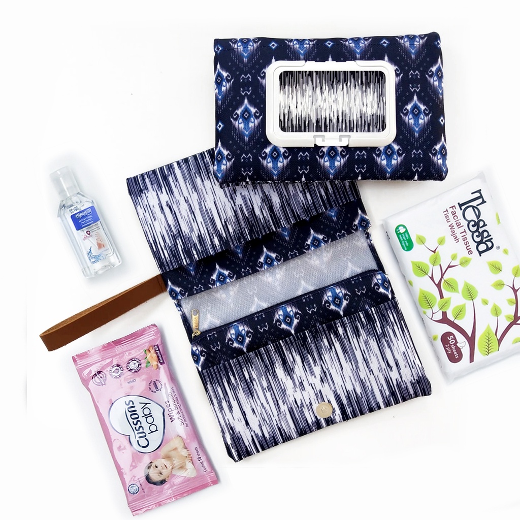 Pouch Tissue Handsanitizer 4 in 1 Organizer New Normal