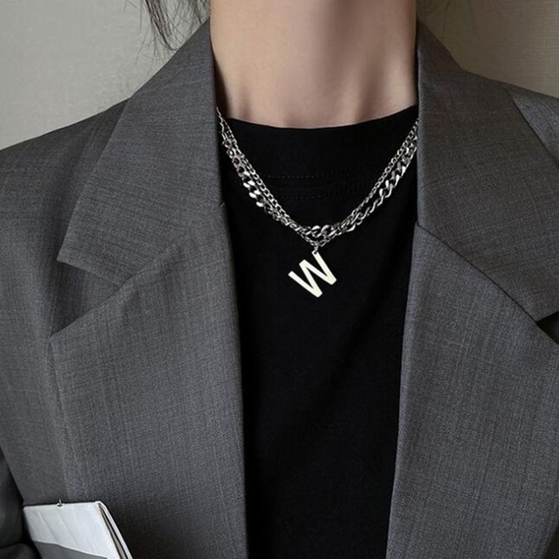 Kalung Rantai Double Layer Bentuk Huruf W Bahan Metal Tebal Gaya Punk Untuk Wanita