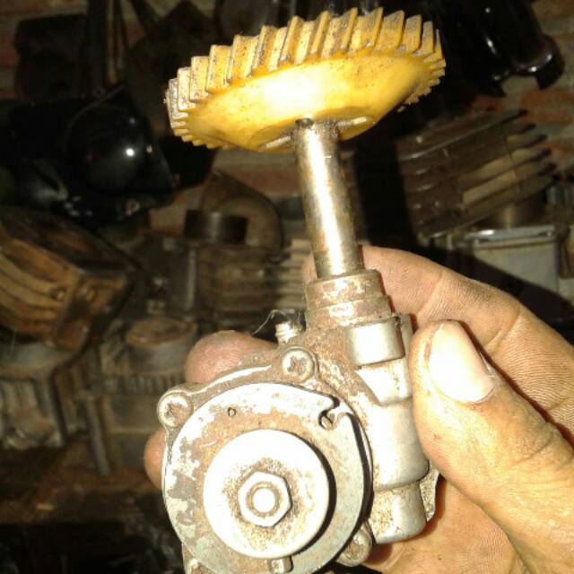 Pompa oli yamaha l 2 super..l 2 g   originally