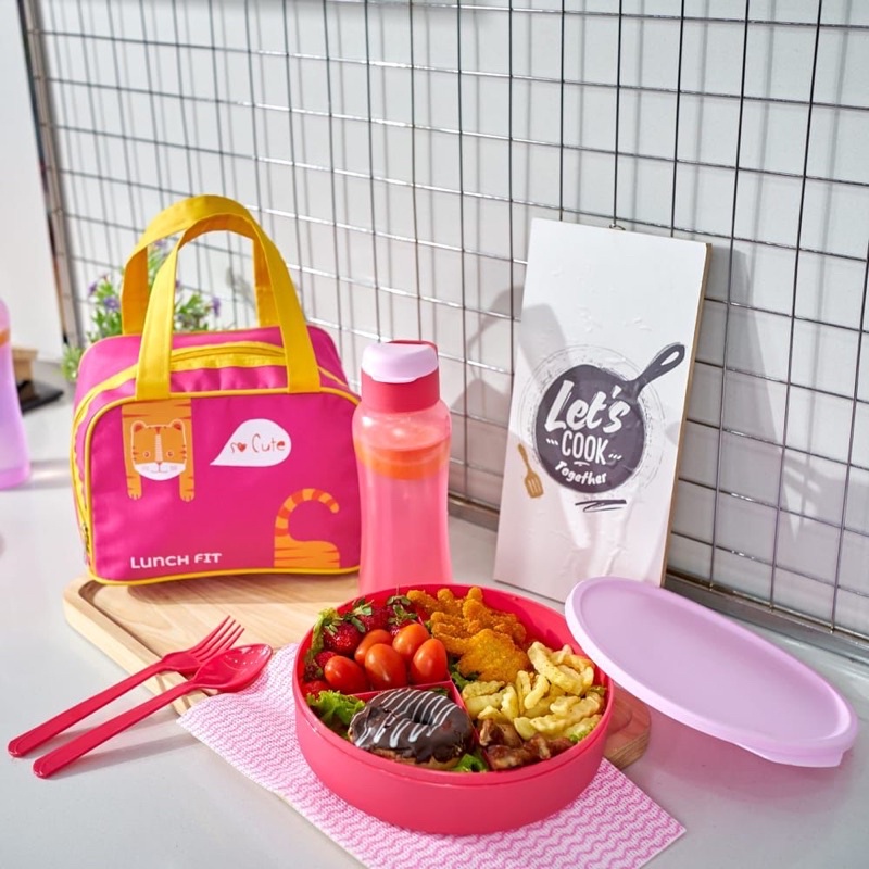 Kotak makan lunch bag set / Tas bekal / Kotak makan anak