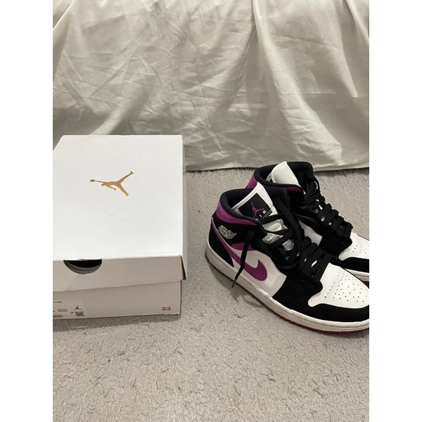 Sepatu Air Jordan Black Cactus Flower White