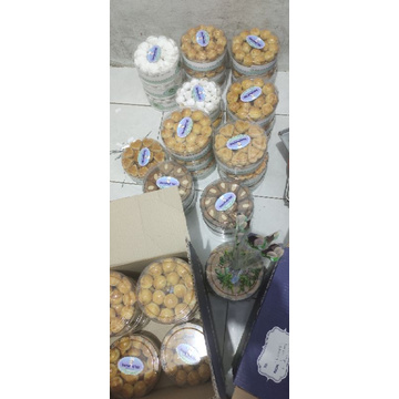 

PUTRI SALJU 500gr barokah'iz cake & cookies
