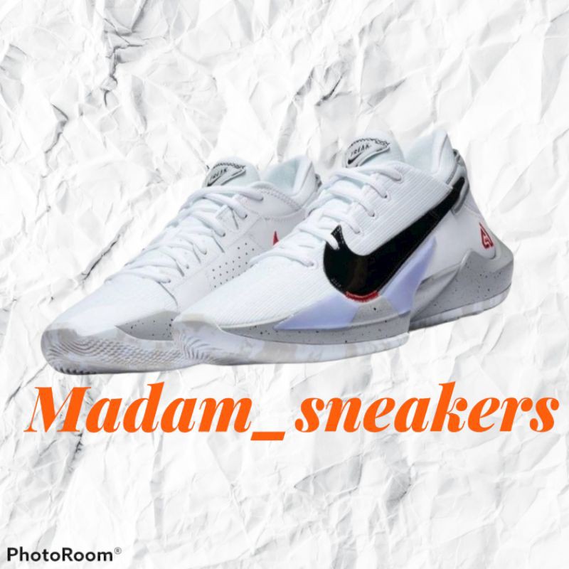 Sepatu Basket Nike Zoom Freak 2 White Cement