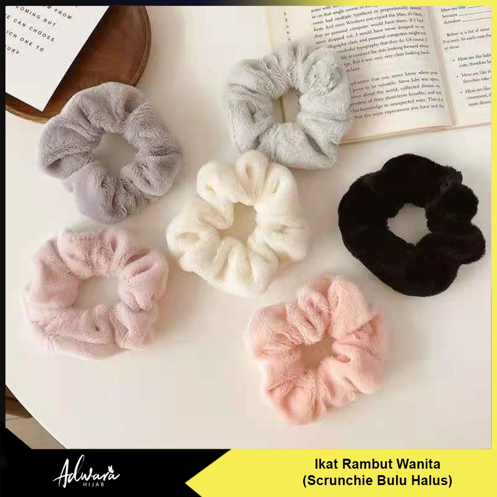 Ikat Rambut Scrunchie Rabbit Hair Bulu Halus / Kuncir Rambut Gaya Fashion Korea Hair Band