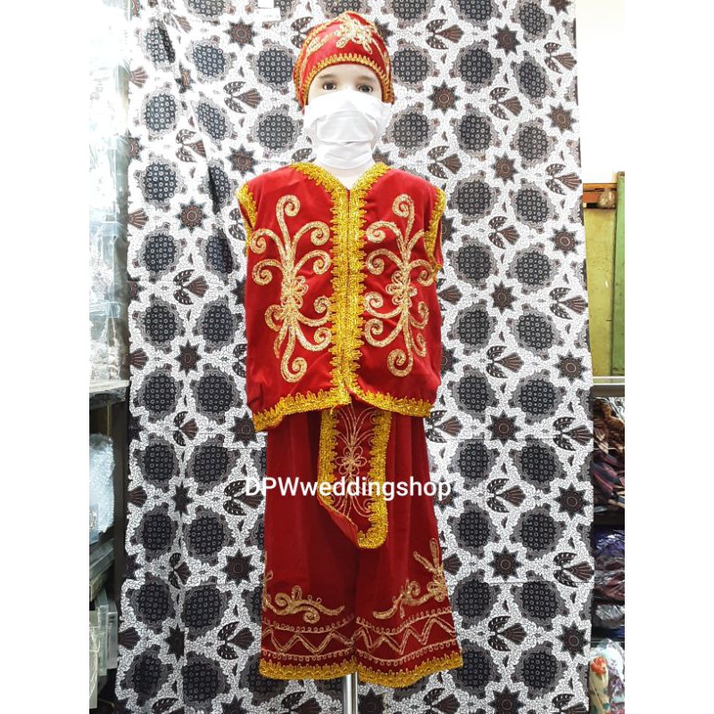 Baju adat dayak anak halus