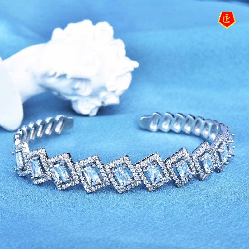 [Ready Stock]Fashion Exquisite Micro-Inlaid Diamond Pig Nose Bracelet