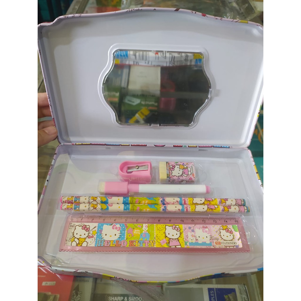 

1 Set Tempat / Kotak Pensil Besi Kartun