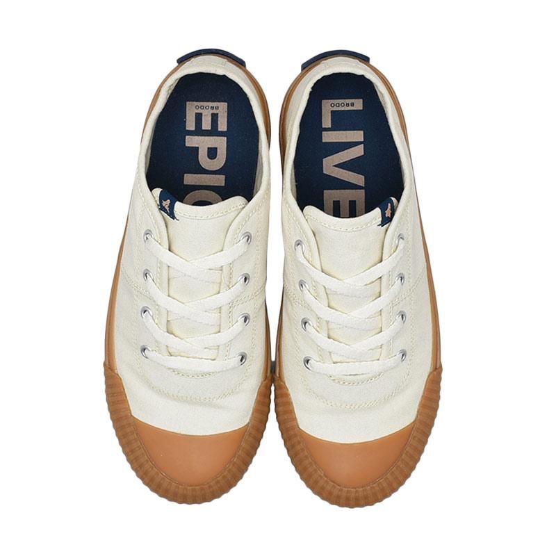sepatu brodo vulcan low off white