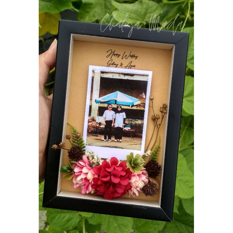 gift box frame rustik foto polaroid