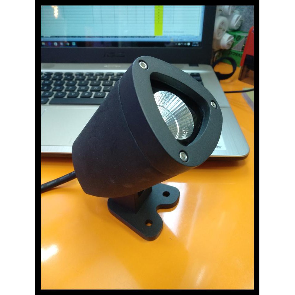 Lampu taman outdoor / lampu sorot