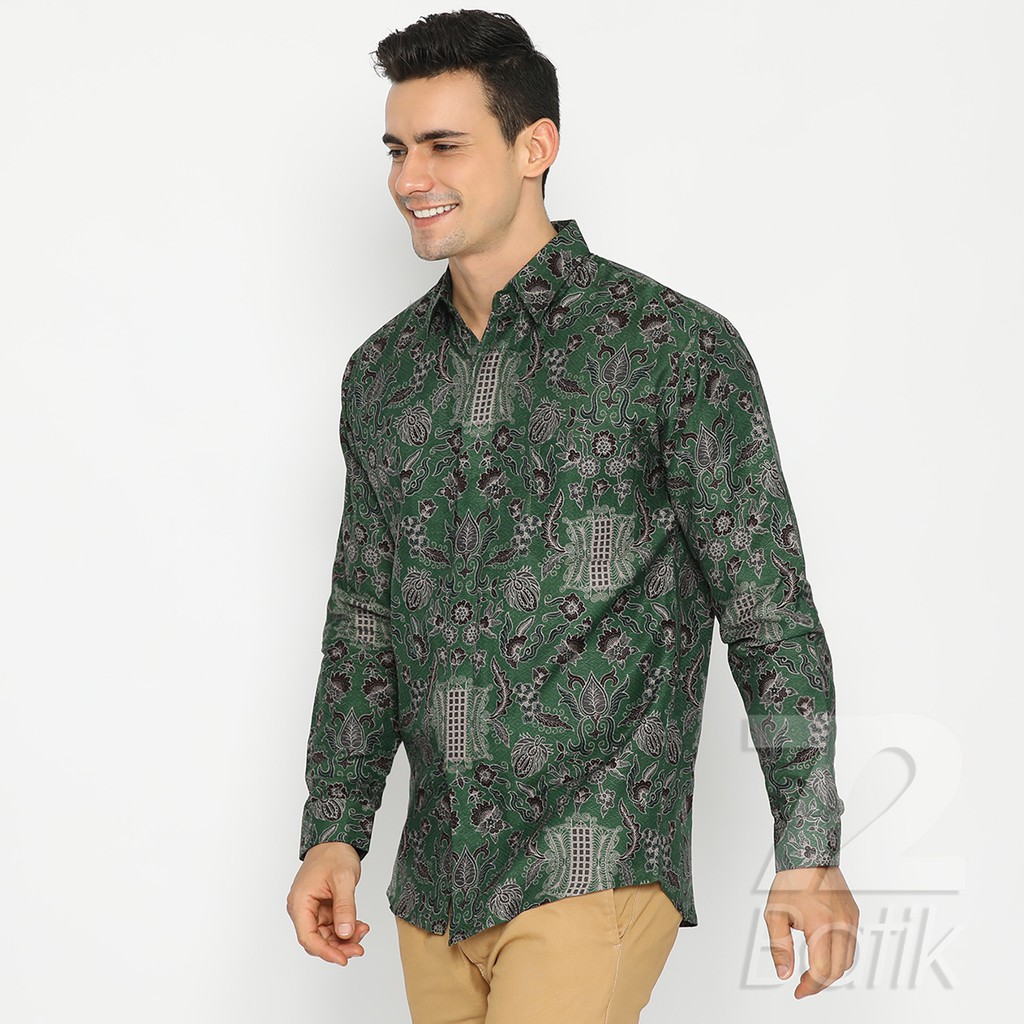 BATIK PRIA LENGAN PANJANG Kemeja Dobby Slimfit Motif Pintu Aceh Premium Hijau Putih 723593 Cap 72 - Baju Kemeja Atasan Pakaian Setelan Batik Pria Cowok Laki Laki Remaja Keluarga Kantor Lengan Panjang Modern Slimfit Slim Fit Premium Kekinian