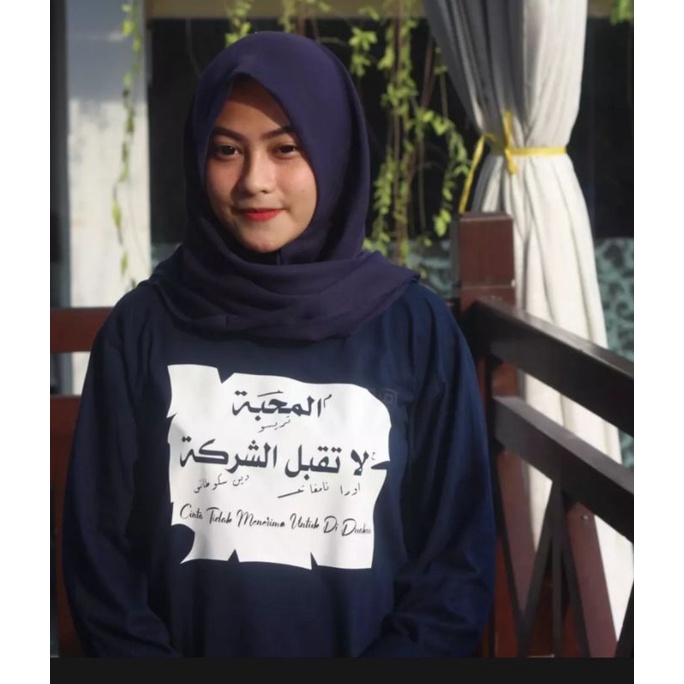 KAOS SATRI TULISAN ARAB