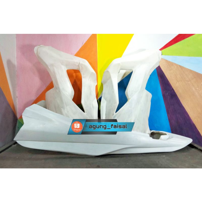 Body Buta Sonic 150R Belakang dan Samping