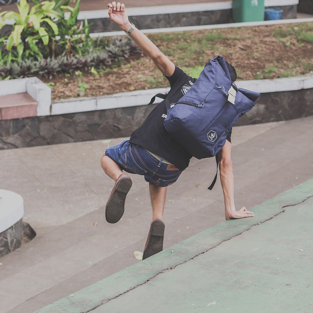 THEO NAVY |ManNeedMe x ARCIO| Backpack Tas Ransel Pria FREE RAINCOVER - ORI