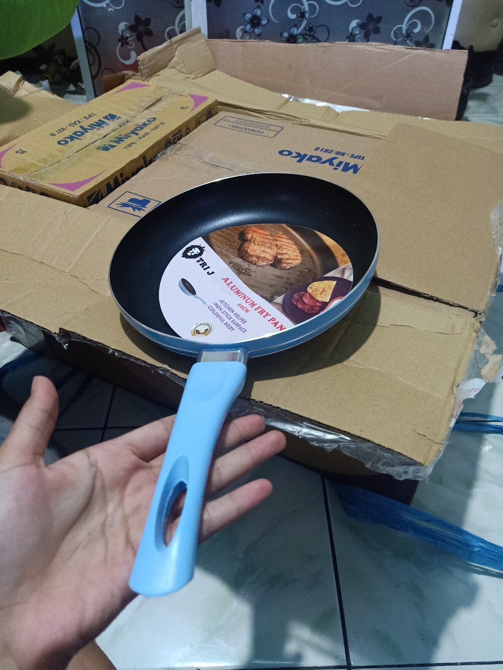 Fry Pan 22 Cm / Panci Penggoreng / Teflon / Dadaran
