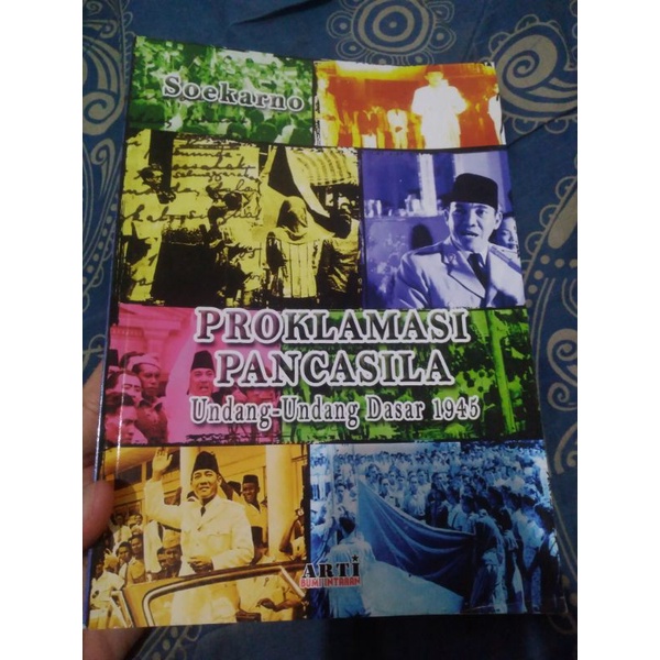 Soekarno proklamasi Pancasila dan UUD 1945