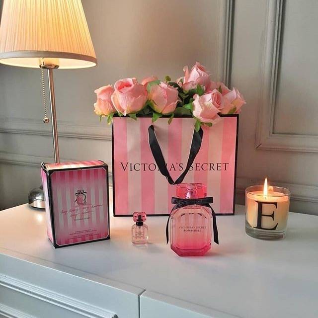 VICTORIA SECRET BOMBSHELL