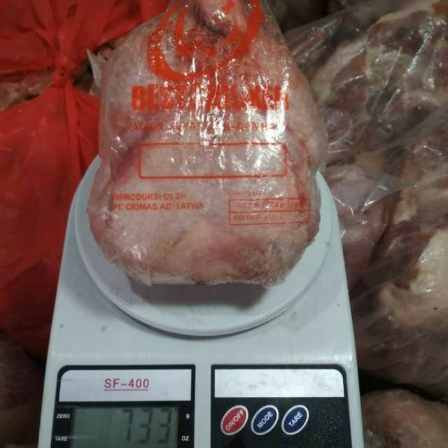 

Ayam Broiler Karkas Frozen Utuh 0.7 - 0.8 / 07 - 08 / 0,7 - 0,8 / 7 ons - 8 ons / 700 gram - 800 gram