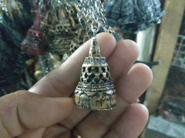 TERMURAH! SATU SET GANTUNGAN KUNCI BENTUK STUPA BOROBUDUR ISI 20 PCS BAHAN FIBERGLASS SOUVENIR JOGJA