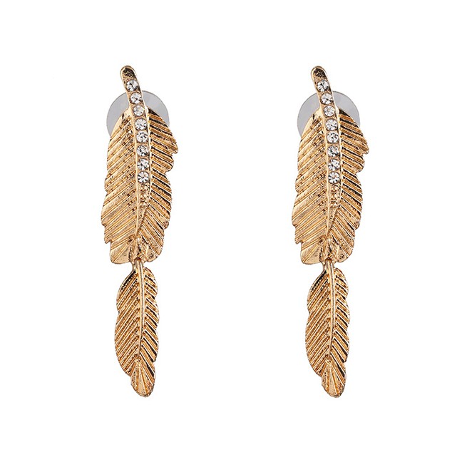 LRC Anting Tusuk Fashion Gold Golden Feather Stud Earrings D07471