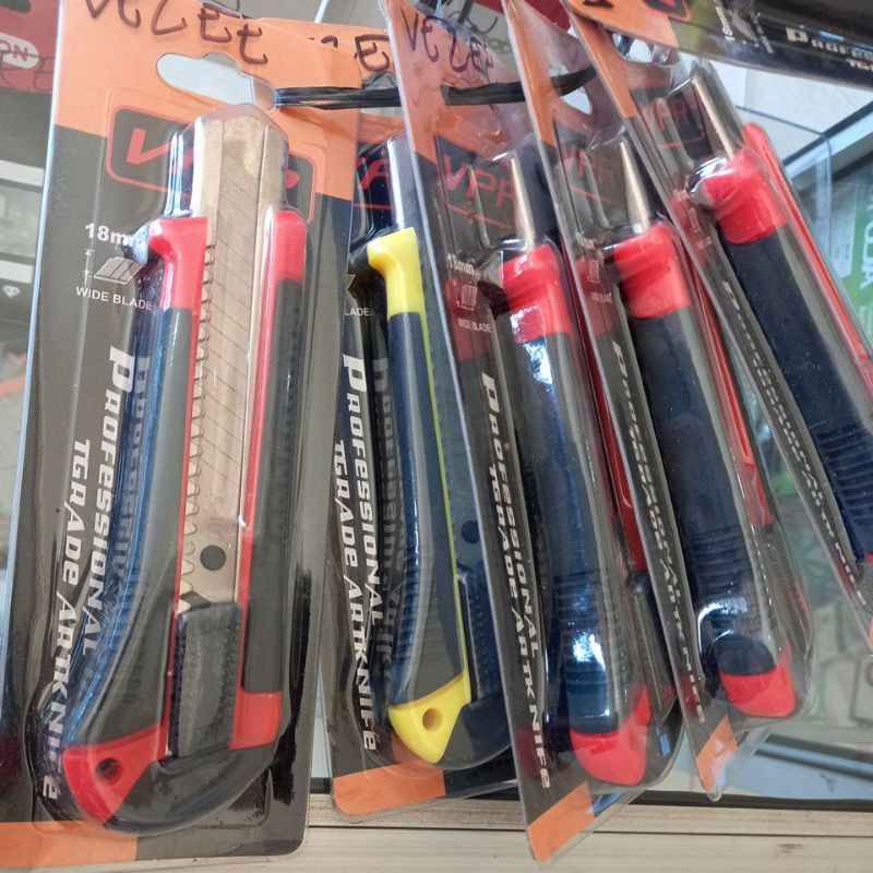 

Pisau cutter