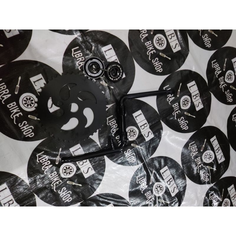 CRANK SET GIR LANGSUNG 20 TAYA 44T 1 SET HITAM