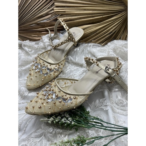 sepatu Rafaizoutfit clarasya gold tali tinggi 3cm lancip