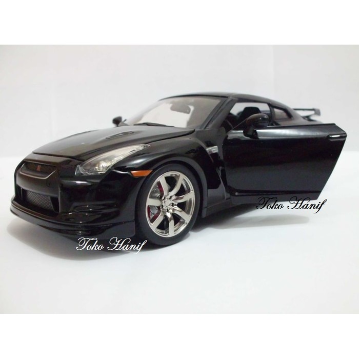 Diecast Miniatur Replika 2009 Nissan GT-R (R35)