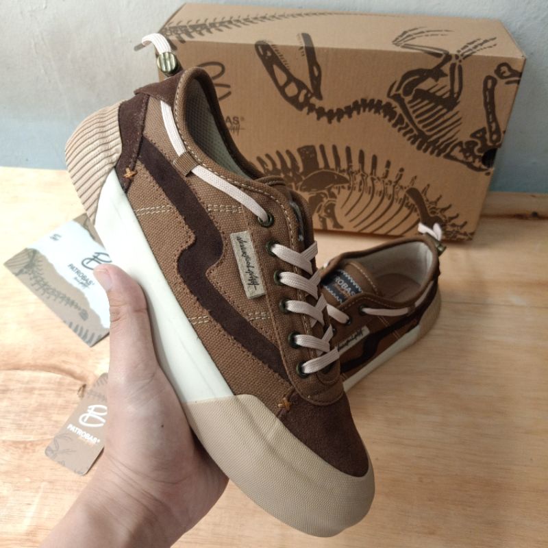 patrobas x nevertoolavish triassic sz 40 (eur 42 / 27cm)