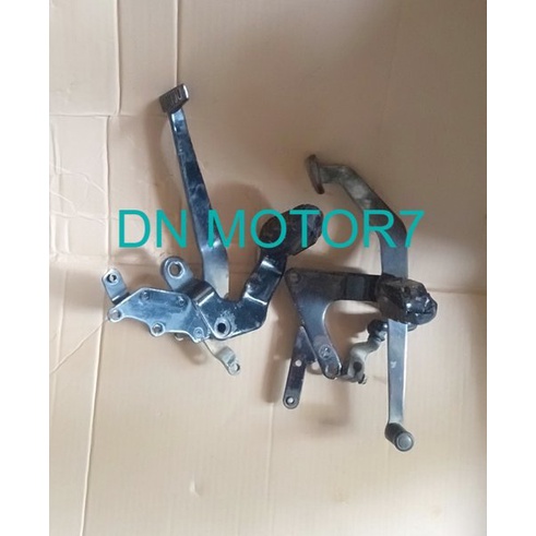 FootStep Foot Step Depan Honda Supra 150 GTR Original