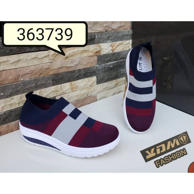 Sepatu wanita WDK
