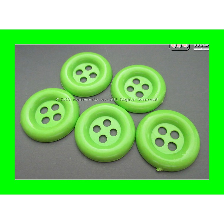 

Kancing Plastik Hijau 2,5 CM (KPK-02) TDD Craft Store