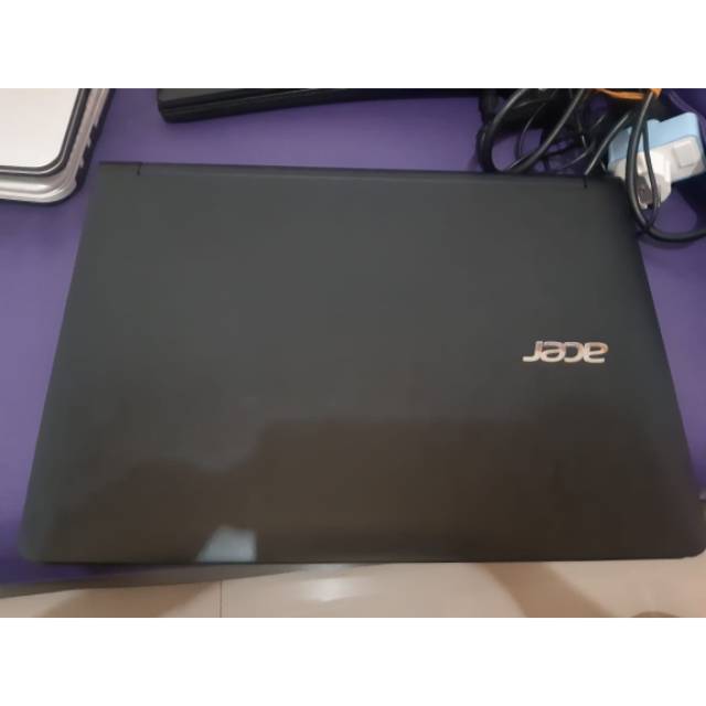LAPTOP ACER ONE Z476
