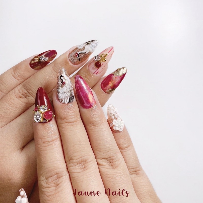 custom fake nails / custom press on nails / custom wedding nails / sangjit nails / wedding nails