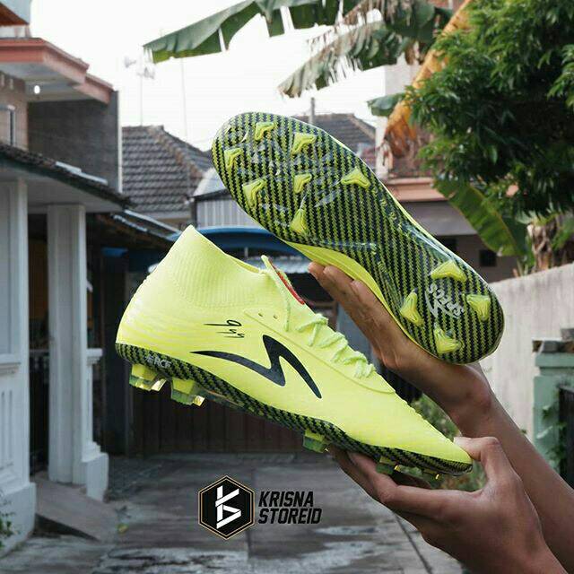 Specs Accelerator Illuzion II Simic Fg Safety Yellow Black
Original