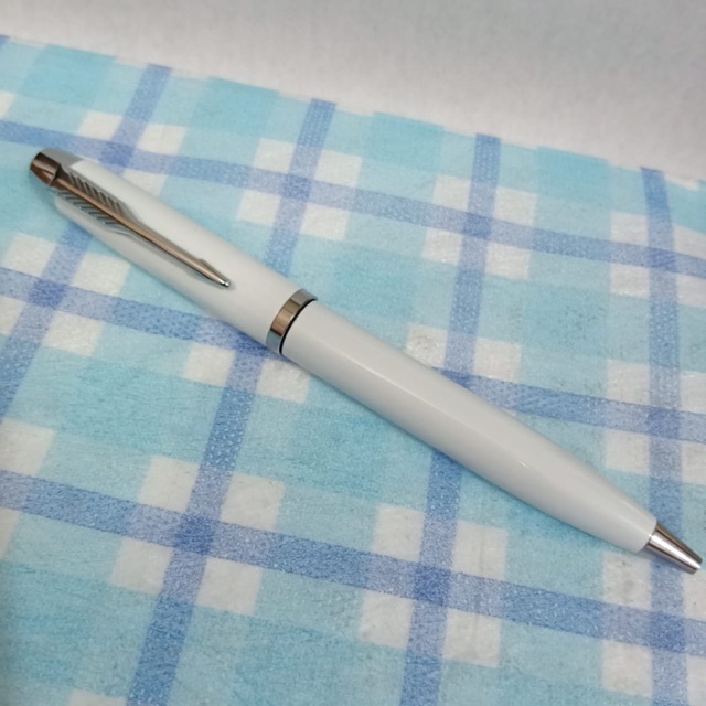 

Pulpen CUSTOM GRAFIR tw 250 white