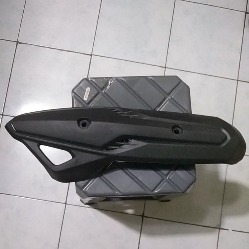 Tutup/tameng knl pot Honda Vario CBS tekno