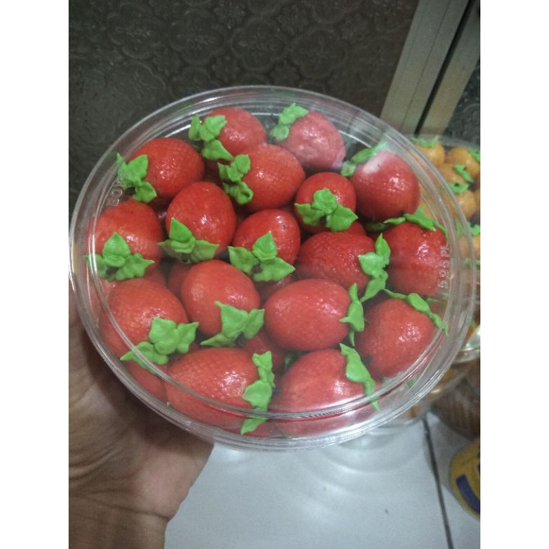 

nastar premium karakter strawberry 500gr