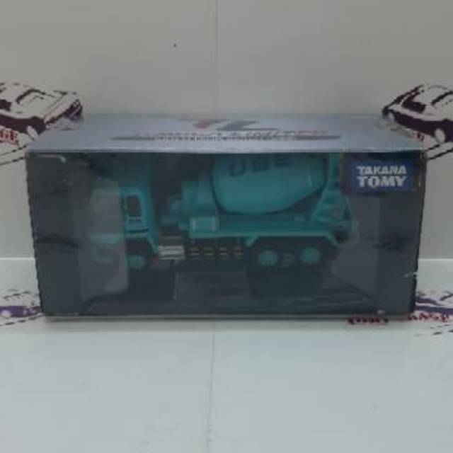Tomica Limited 0114 Isuzu Giga Mixer (UBE)