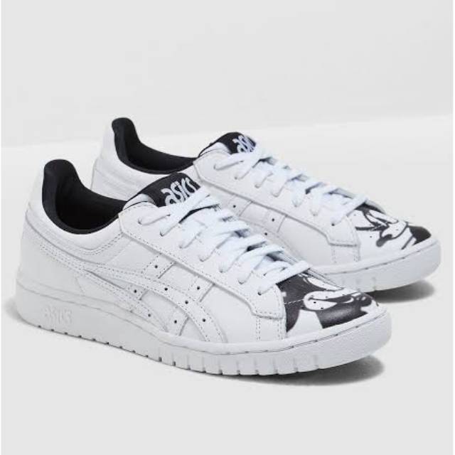 sneaker asics