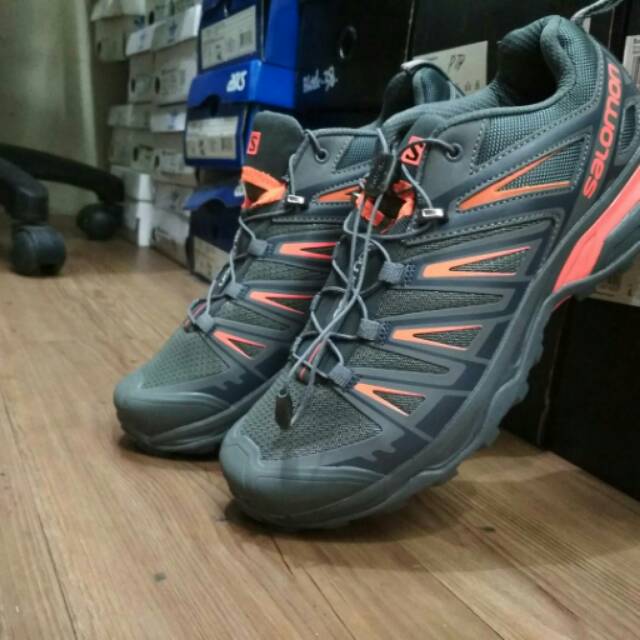 SEPATU SALOMON ULTRA X PREMIUM