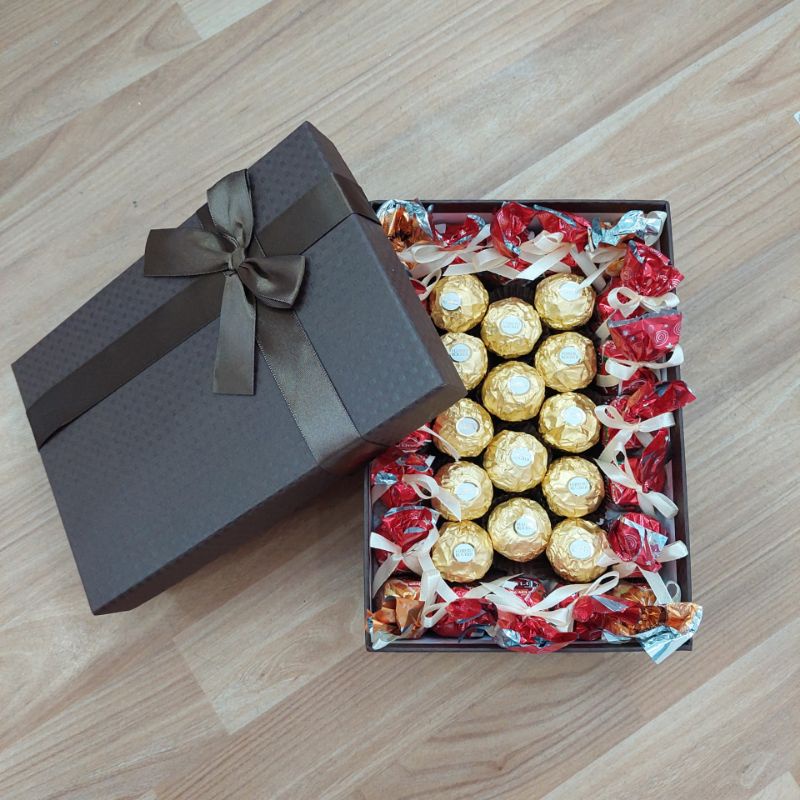 

CHOCOLATE BOX / SNACK BOX MURAH by : COCOMILIES